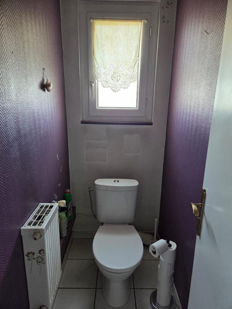 Rénovation complète d'une salle de bain - Sanitaires - Avant